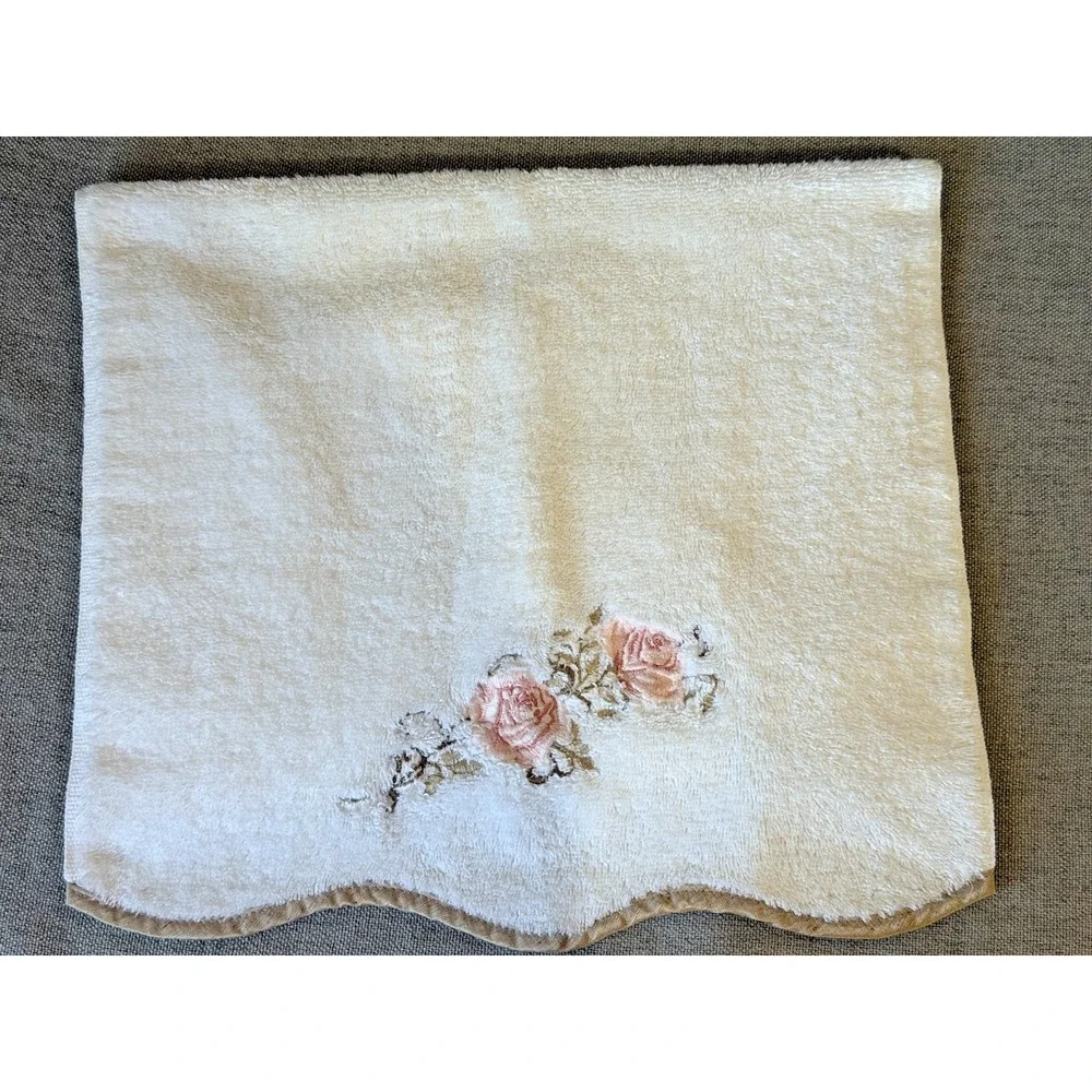 Vintage Avanti Premier Egyptian Cotton Rose Hand Towels Set 2 26x16 Peach Beige